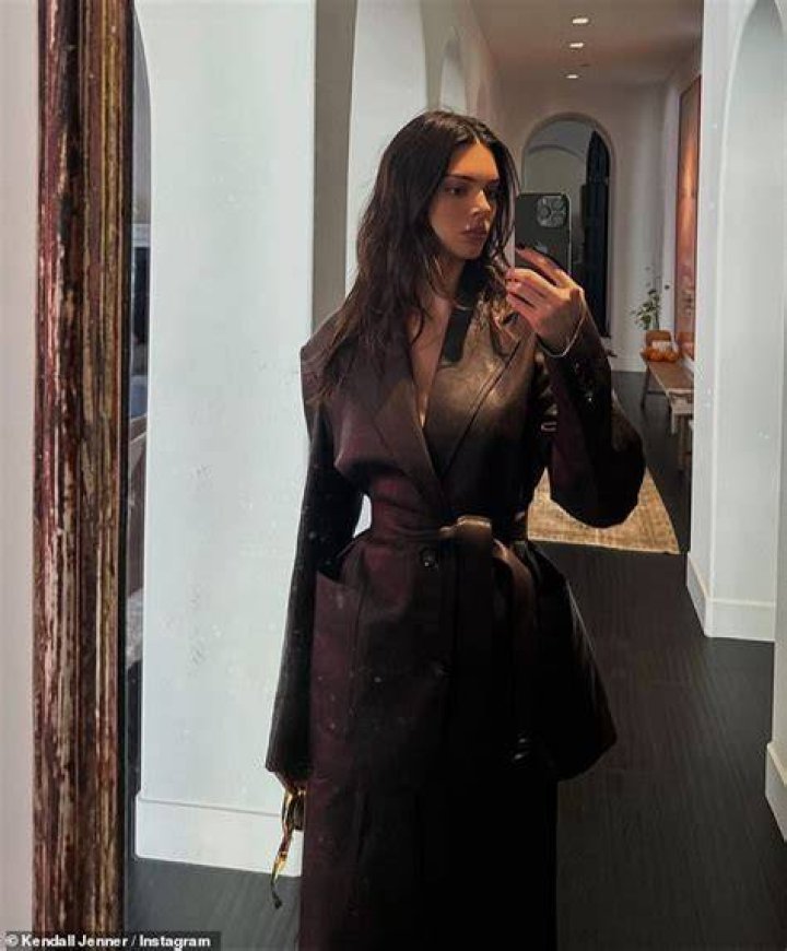 10 Supermodel Icons Who Sculpted Their Ideal Physique — Celebwell