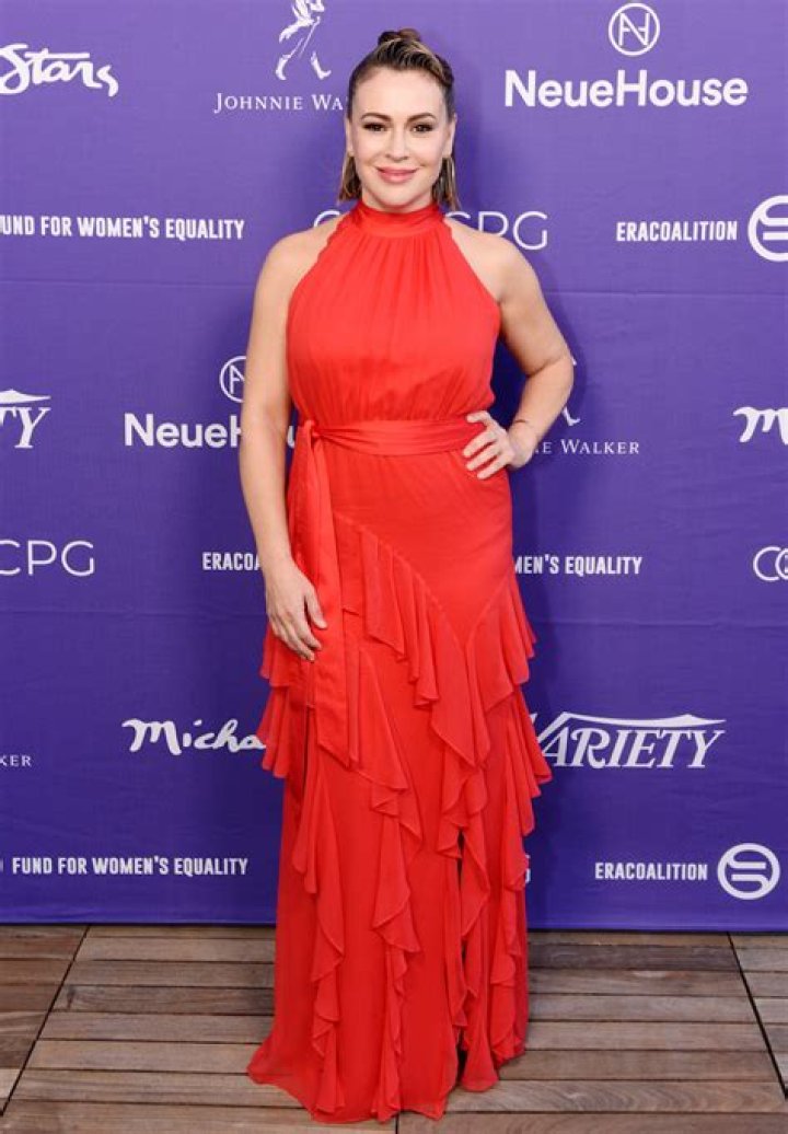 Alyssa Milano in Bathing Suit Shares a Rare Selfie — Celebwell