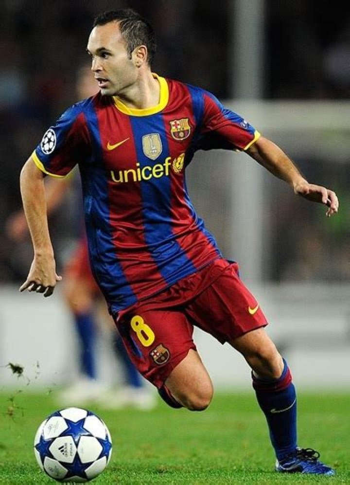 Andres Iniesta Height Weight Body Measurements Shoe Size Facts Family