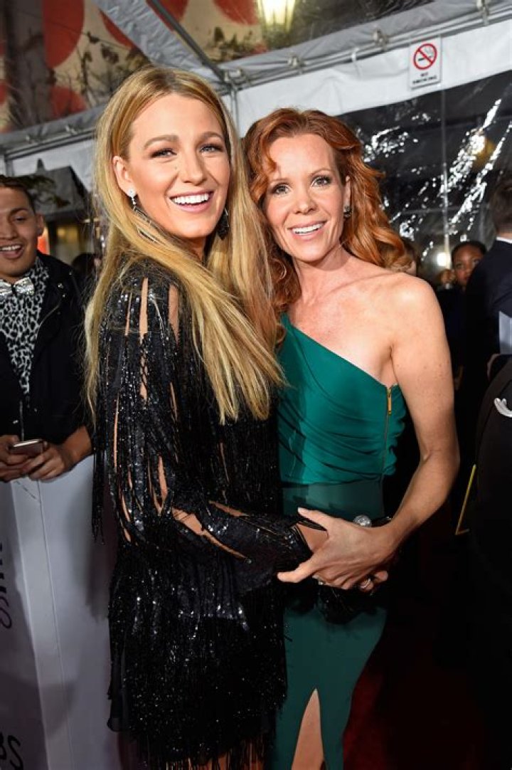 Are Blake Lively and Robyn Lively related? – Celebrity