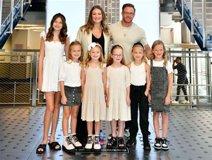 Are Danielle Busbys Sisters Twins? – Celebrity