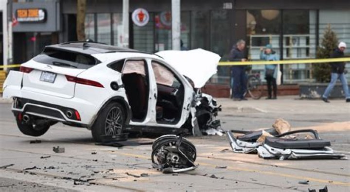 Ariana Dusse Dies in Car Accident: Cosmetologist