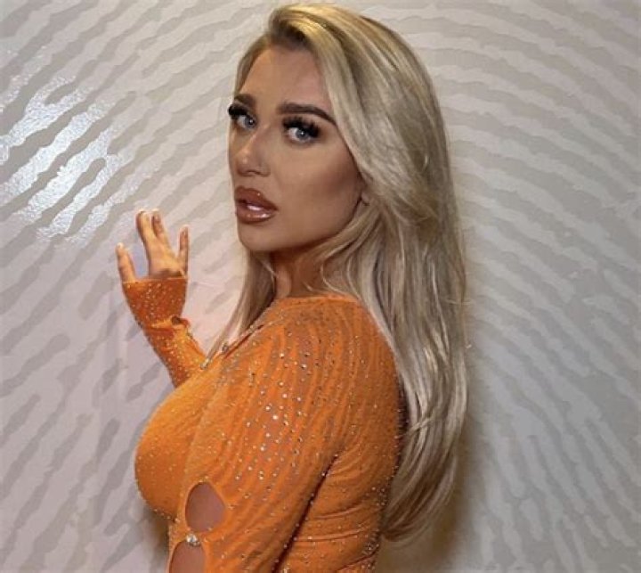 Bethan Kershaw in Bathing Suit Says "Your Body Loves You" — Celebwell