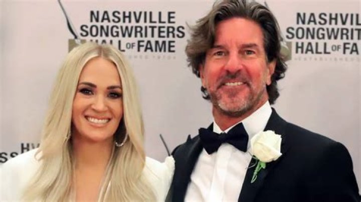 Bio, Facts, Family Life of Singer-songwriter & Social Media Star