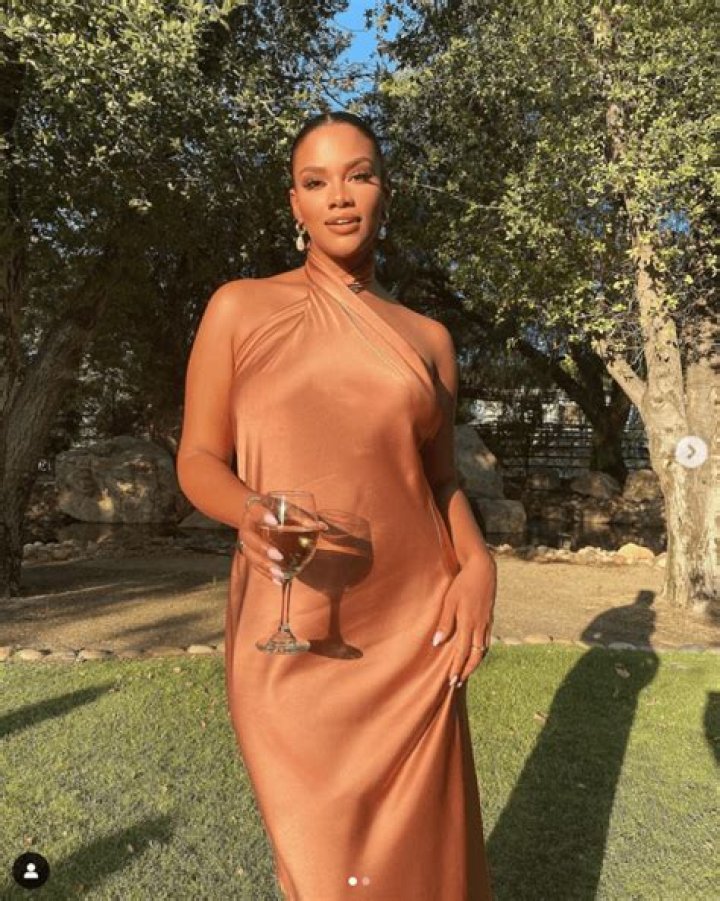 Catfish Star Kamie Crawford Shares Swimsuit Photo From Greece