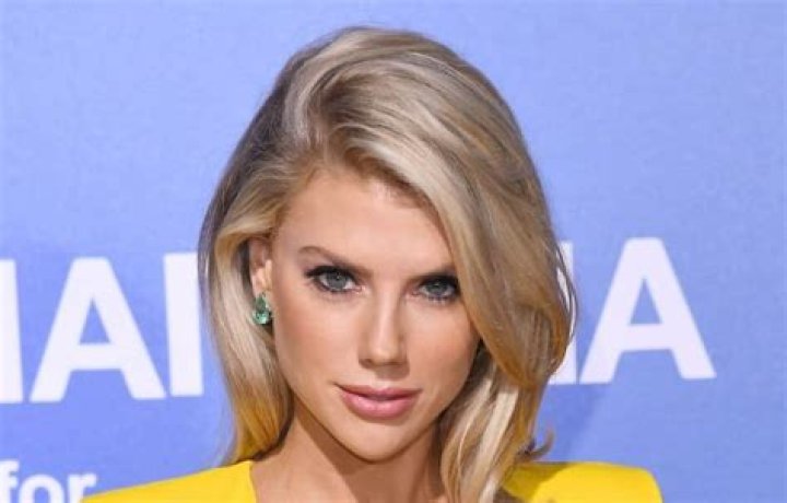 Charlotte McKinney Bra Size, Age, Weight, Height, Measurements