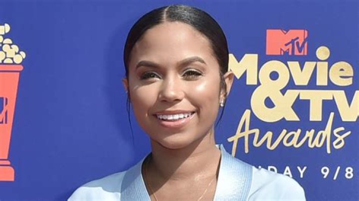 Cheyenne Floyd in Bathing Suit Enjoys "DND" — Celebwell