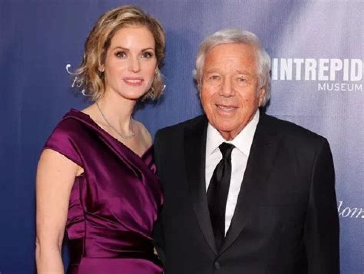 Dana Blumberg (Robert Kraft’s Wife) Age, Net Worth & More
