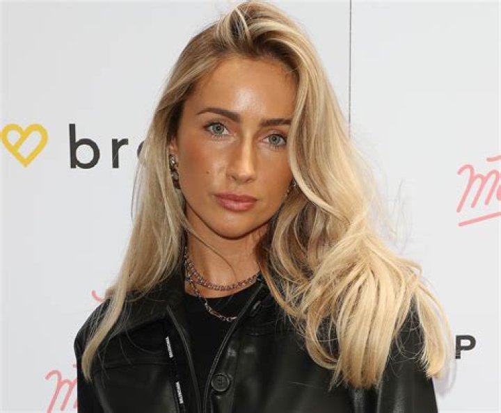 Danielle Fogarty in Bathing Suit is at "30 Weeks" — Celebwell