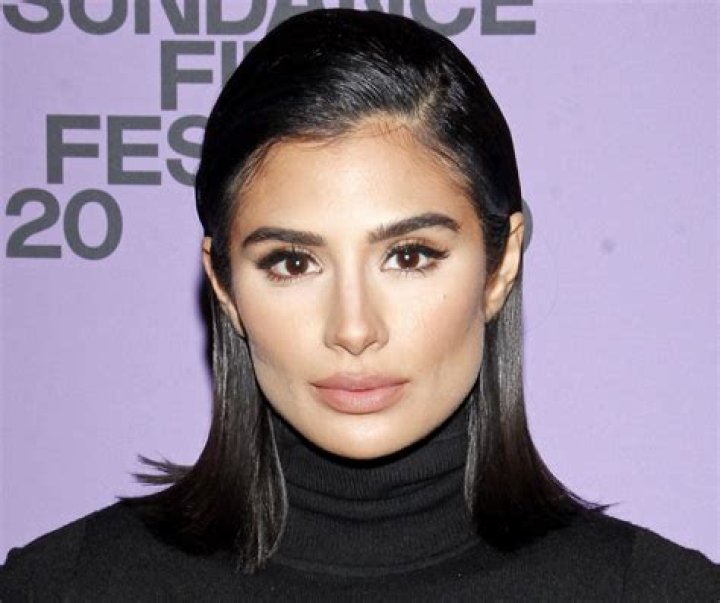 Diane Guerrero in Bathing Suit Says "Hey" — Celebwell