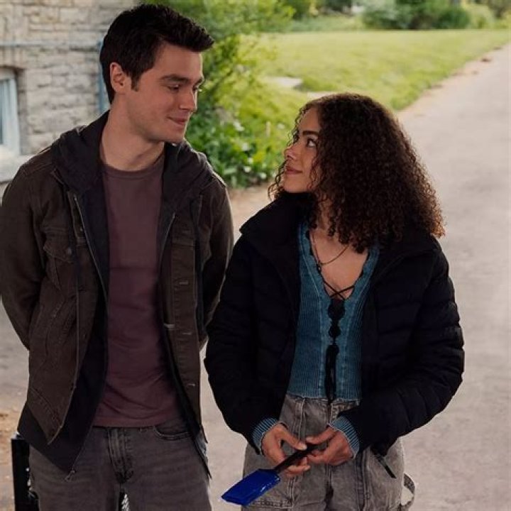 Does Ginny And Marcus Get Together? – Celebrity