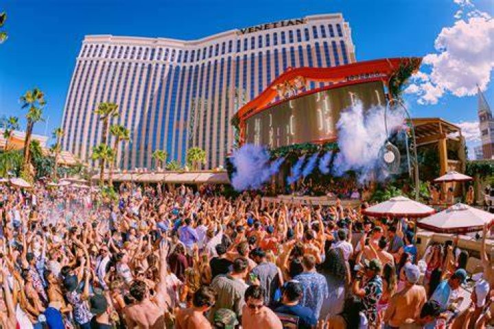 Does Pauly D Still Have Residency In Vegas? – Celebrity