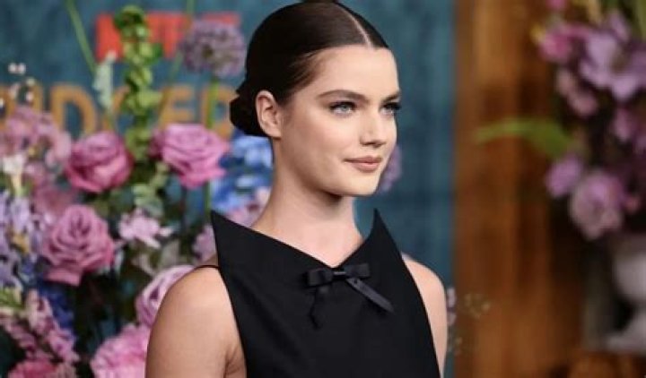 Florence Hunt Age, Wiki, Height, Birthday, Net Worth & Boyfriend