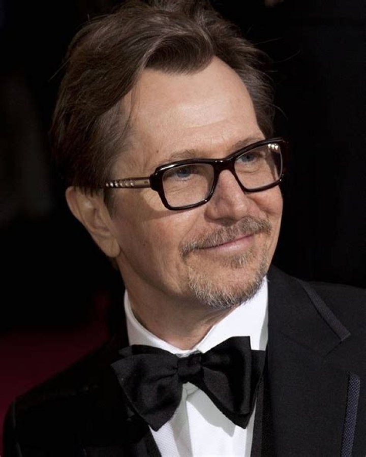 Gary Oldman Height Weight Body Measurements Shoe Size Facts Family