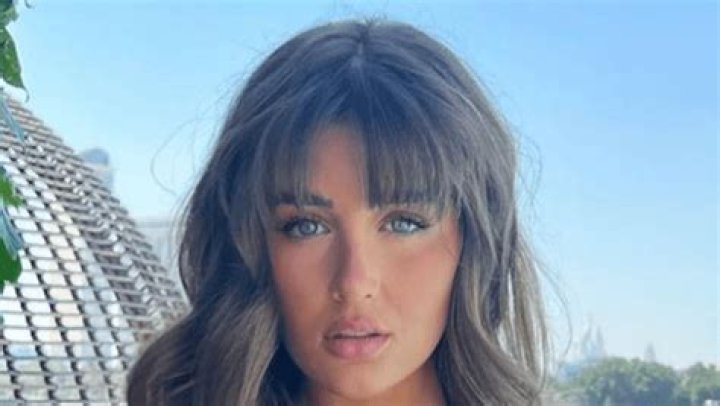 Georgia Steel Shares Swimsuit Photo "Off Duty" — Celebwell