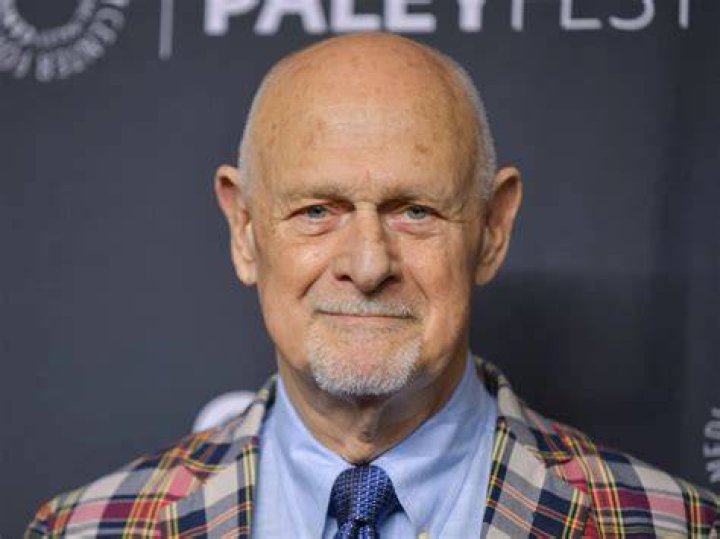 Gerald McRaney Biography - Facts, Childhood, Family Life & Achievements