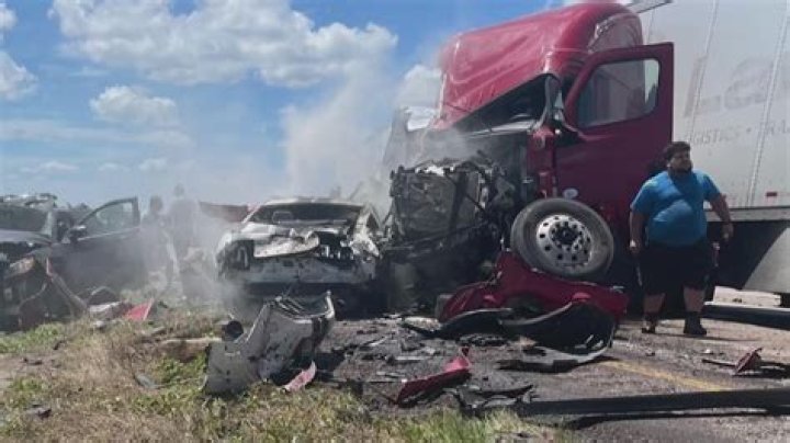 GoFundme; Joshua Womack Died in A Crash with Semi, Leaves Behind 5 Children