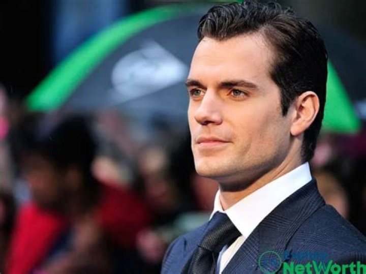 Henry Cavill – Height, Weight, Measurements & Bio