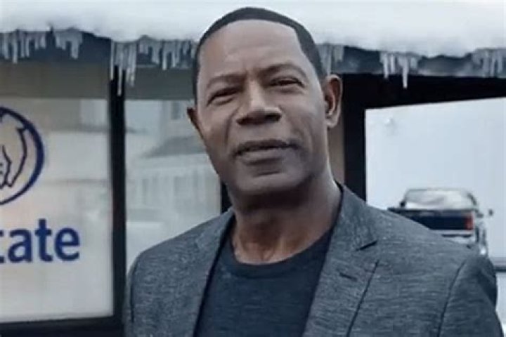 How much does Dennis Haysbert get paid from Allstate? – Celebrity