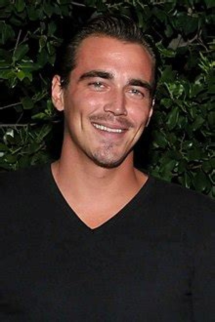 
How Much Money Does Clark James Gable Make? Latest Income Salary
