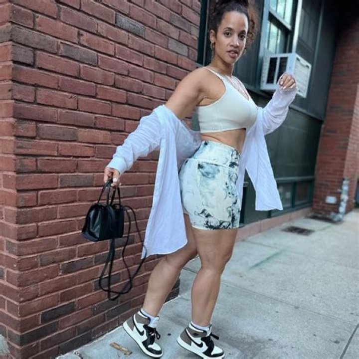 
How Much Money Does Dascha Polanco Make? Latest Income Salary
