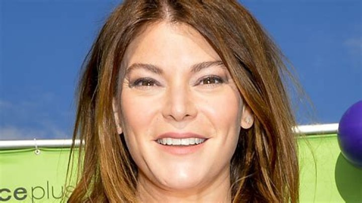 
How Much Money Does Gail Simmons Make? Latest Income Salary
