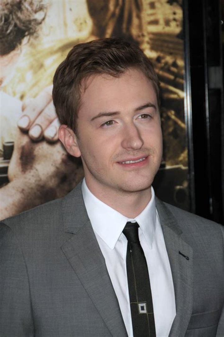 
How Much Money Does Joseph Mazzello Make? Latest Income Salary
