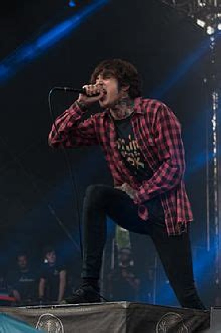 
How Much Money Does Oliver Sykes Make? Latest Income Salary
