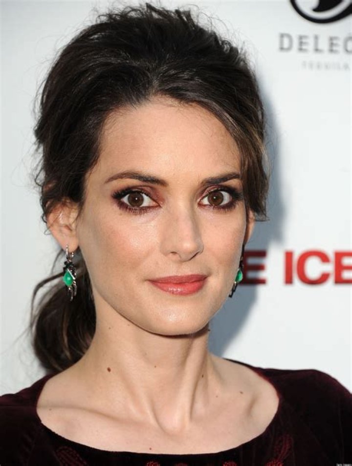 
How Much Money Does Winona Ryder Make? Latest Income Salary
