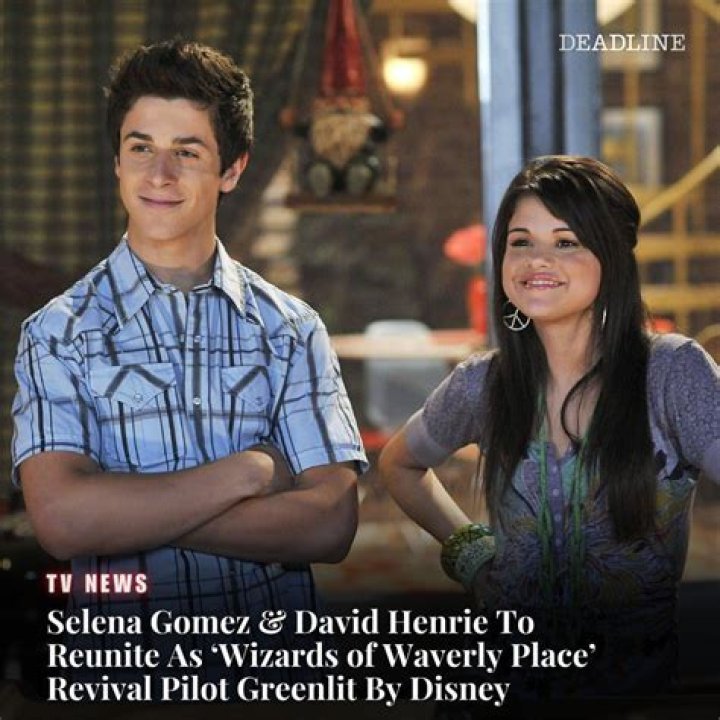 How old was Selena Gomez when she acted in Wizards of Waverly Place? – Celebrity