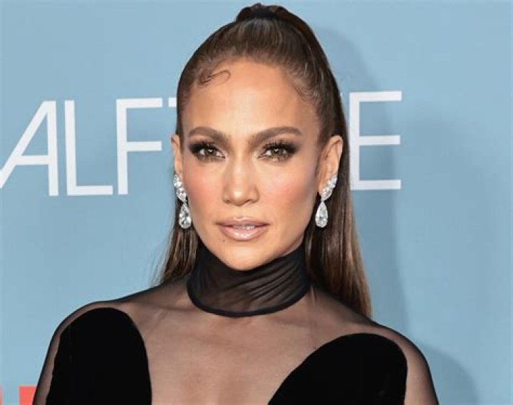 Jennifer Lopez in Bathing Suit Welcomes "Summer" — Celebwell