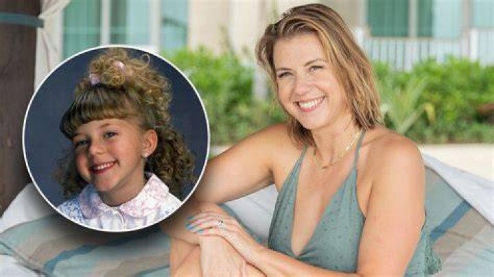 Jodie Sweetin Biography - Facts, Childhood, Family & Achievements of Actress & TV Personality
