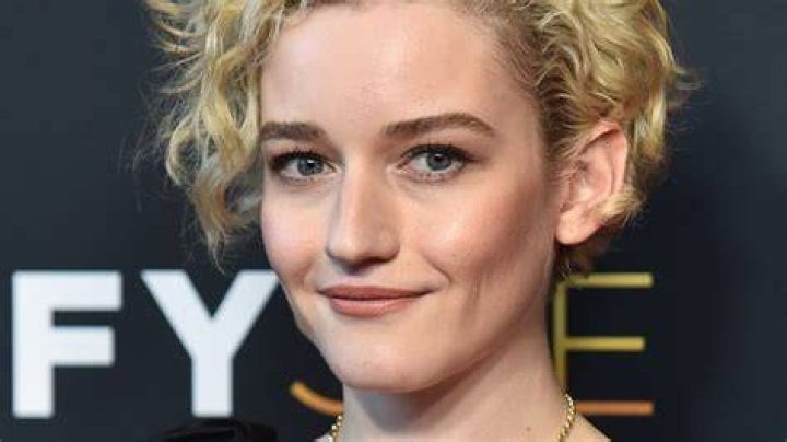 Julia Garner Biography – Facts, Childhood, Career, Family Life