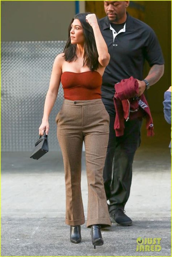 Kourtney Kardashian Shares Photo Wearing Kylie's Swimsuit — Celebwell