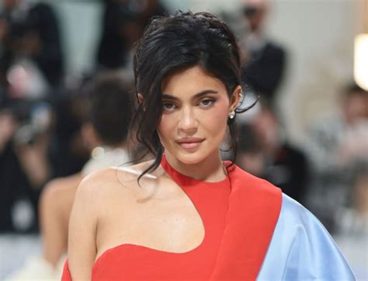 Kylie Jenner in Bathing Suit Has a "Staycation" — Celebwell