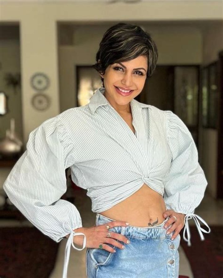 Mandira Bedi in Workout Gear Turns a Frown Upside Down