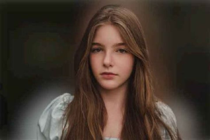 Manuela Dieguez Wiki, Age, Birthday, Parents & Height
