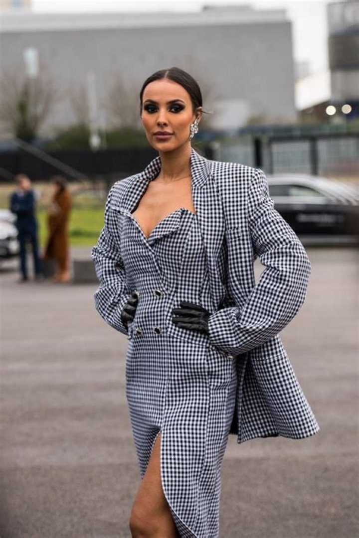 Maya Jama in Bathing Suit Says "Beach Plz" — Celebwell