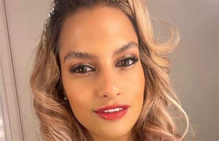 Melissa Reddy in Bathing Suit is "Healthy, Happy, Hydrated" — Celebwell