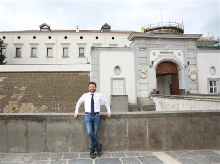 Mister Pella Pazzo Dies in Cardiac Arrest at the Villa Dei Fiori Clinic in Acerra