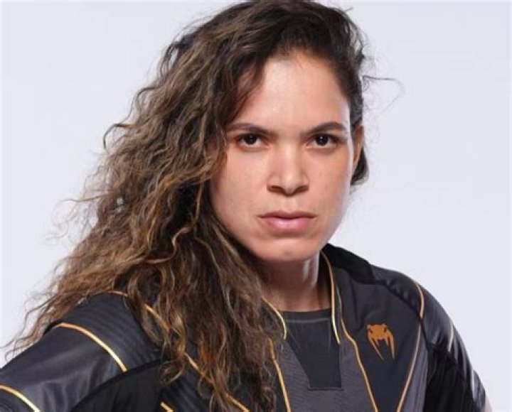 MMA Star Amanda Nunes in Two-Piece UFC Gear Says “I Can Do Anything” — Celebwell