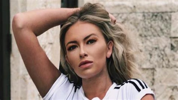 Paulina Gretzky in Bathing Suit Enjoys "365 Days of Summer" — Celebwell