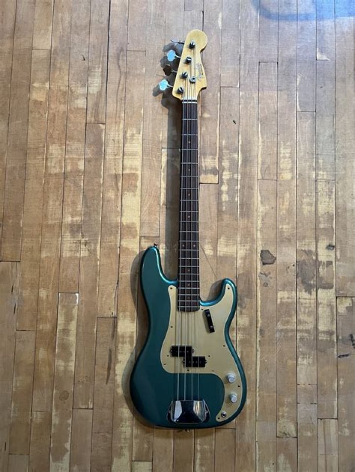 Phil Spalding Obituary: Fender Precision Bass guitars Player