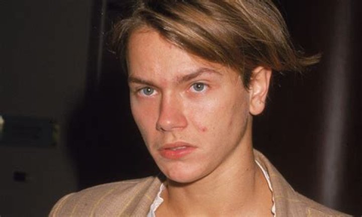 River Phoenix Biography - Facts, Childhood, Family Life & Achievements