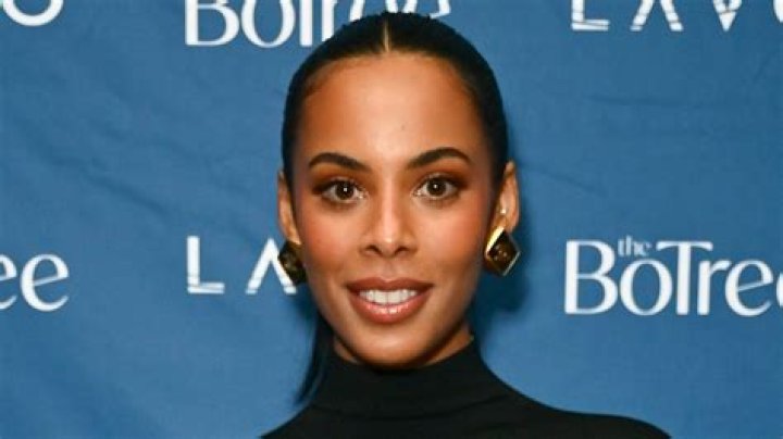 Rochelle Humes Shows Off Fit Figure in New Sunny Selfie