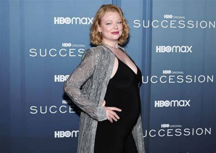 Sarah Snook Biography - Facts, Childhood, Family Life & Achievements