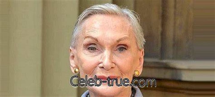 Sian Phillips Biography - Facts, Childhood, Family, Life History & Achievements of Actress