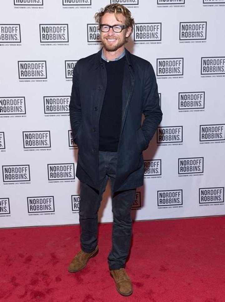 Simon Baker Height Weight Shoe Size Measurements Facts Family