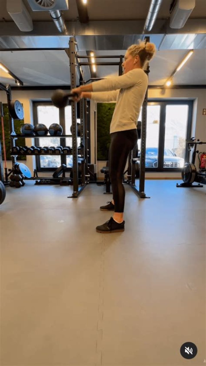 Snowboarder Lindsey Jacobellis In Workout Gear Shares Weight Training Session