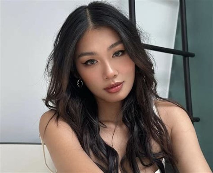 Thảo Nhi Lê in Bathing Suit Shares "Good Vibes" — Celebwell